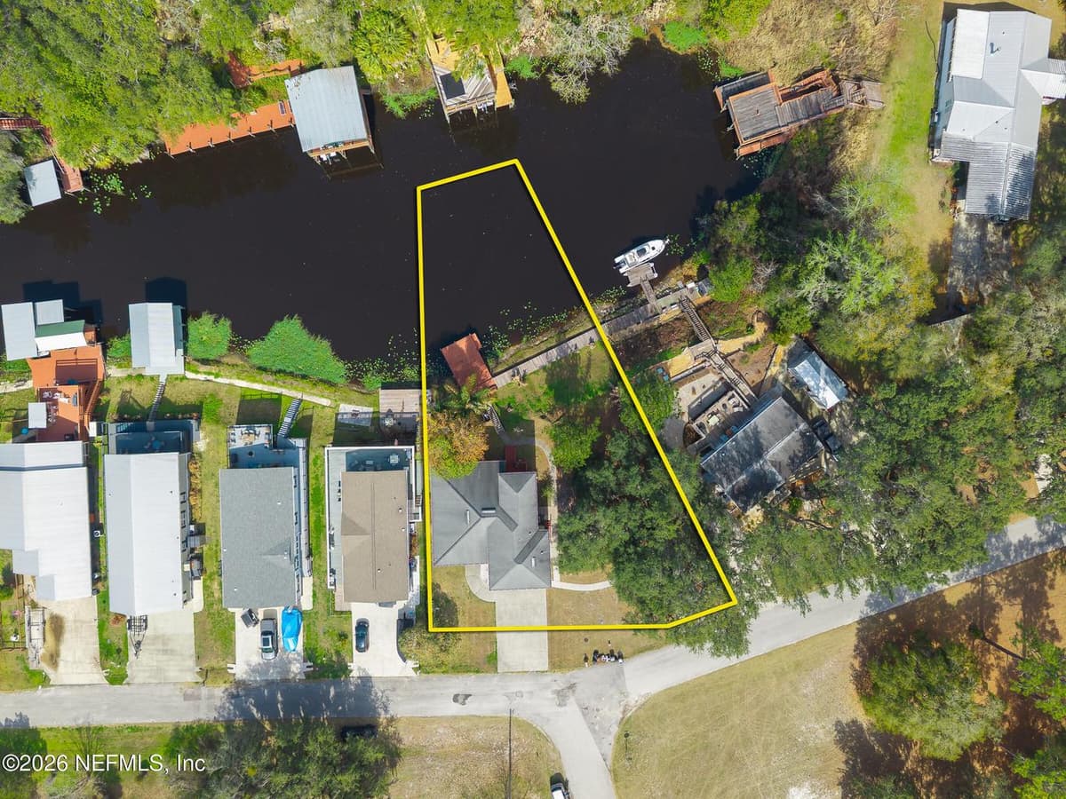 295 MAXWELL Drive, Welaka, FL 32193 2