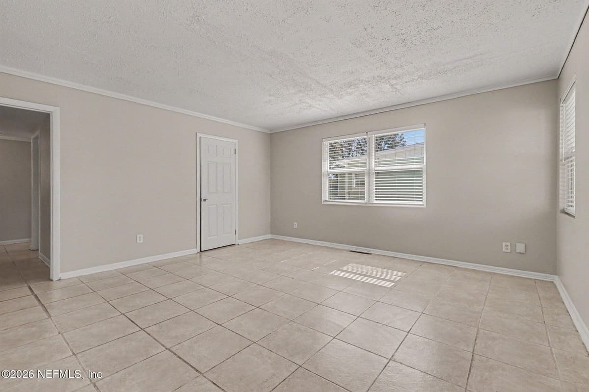 8509 LAURENS Road, Jacksonville, FL 32208 3