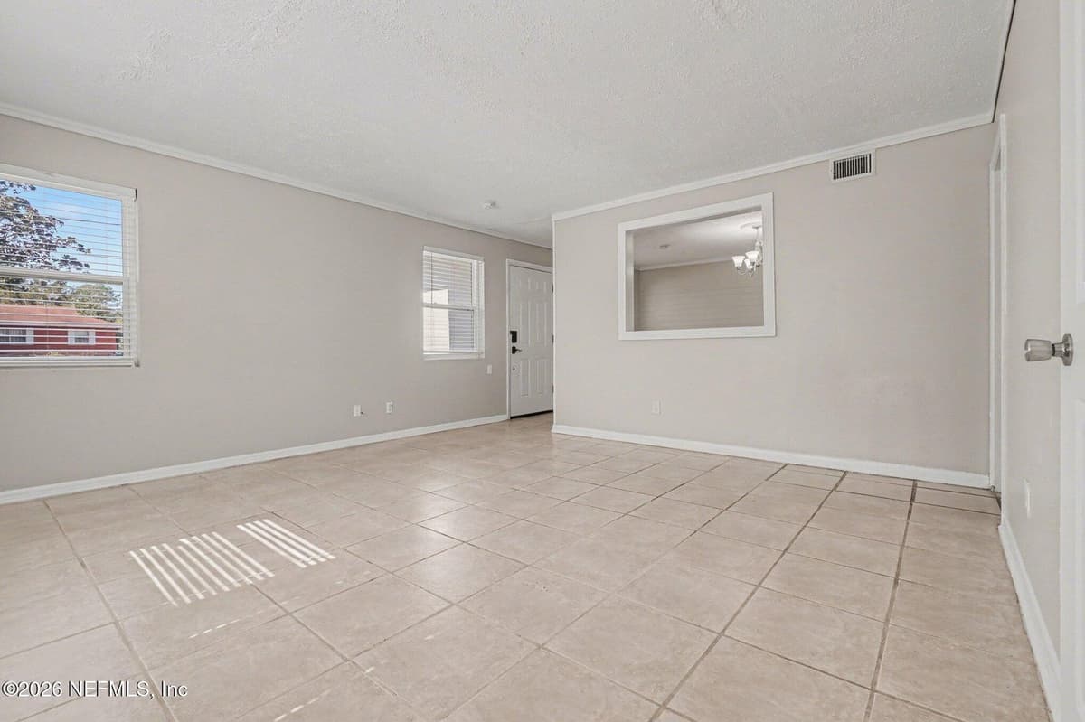 8509 LAURENS Road, Jacksonville, FL 32208 2