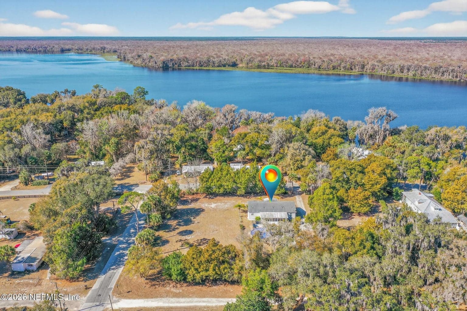 808 FRONT Street, Welaka, FL 32193