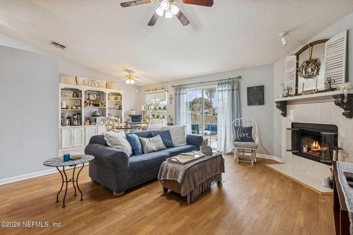 4556 SHAKY LEAF Lane N, Jacksonville, FL 32224 3
