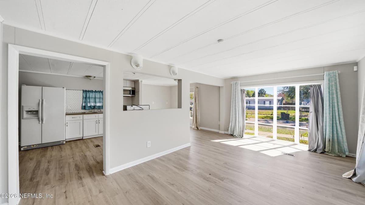 5827 JASON Drive, Jacksonville, FL 32244 3