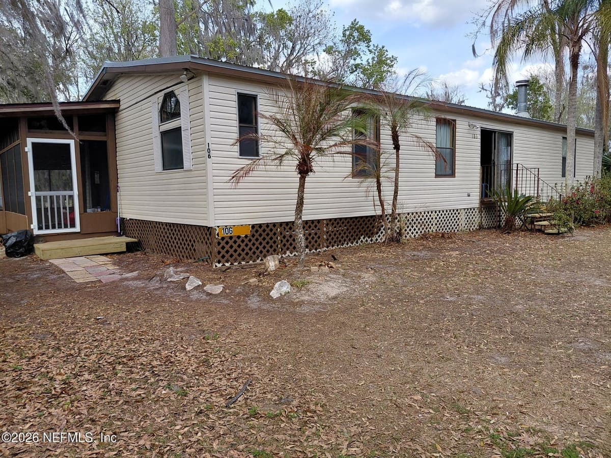 106 BREEZEWOOD Circle, San Mateo, FL 32187 2