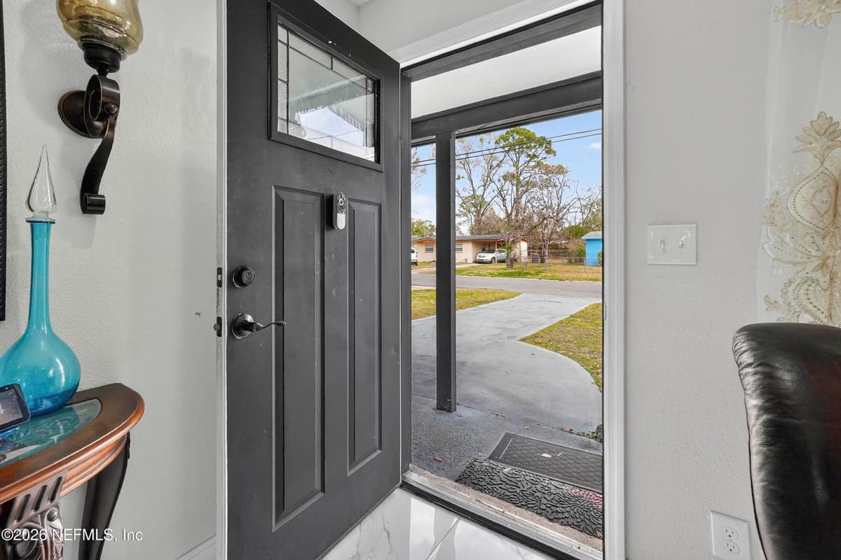 9418 GISBORNE Drive, Jacksonville, FL 32208 3