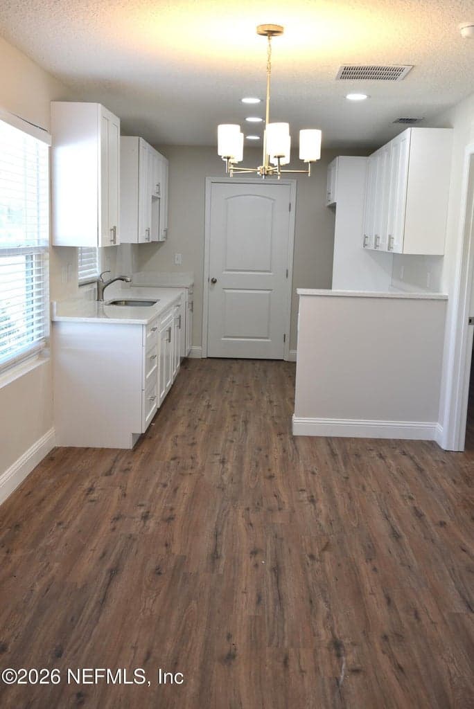 1118 E 3RD Street, Jacksonville, FL 32206 3
