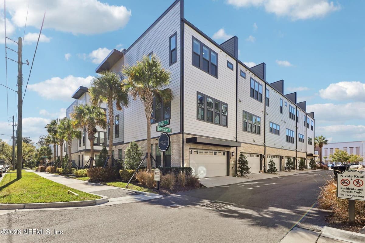 1630 BRIDGETON Drive, Jacksonville, FL 32207 3