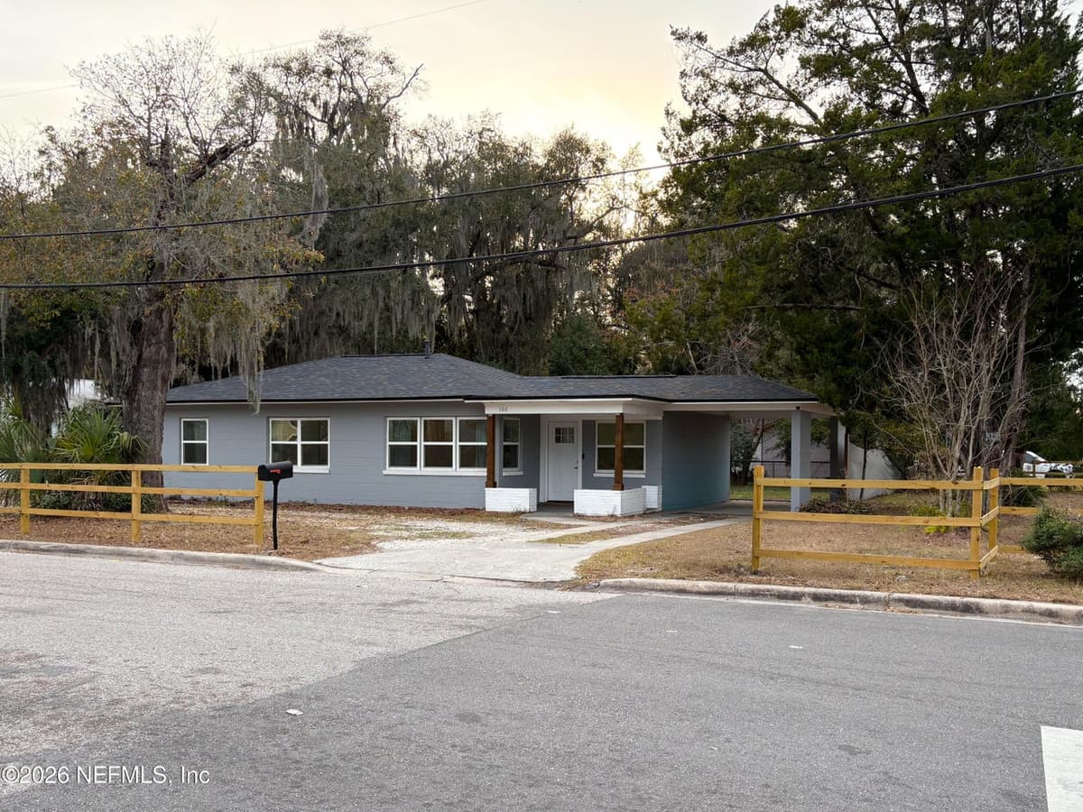 100 HUSSON Avenue, Palatka, FL 32177 3