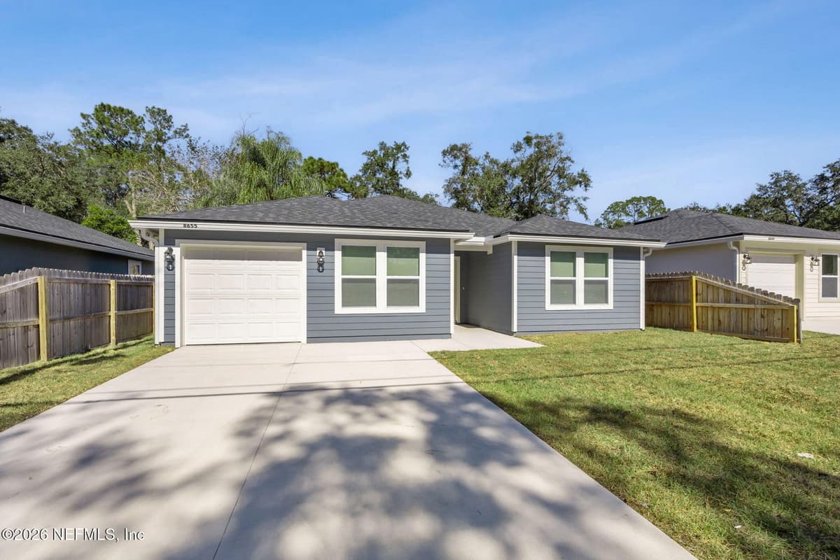 8655 NUSSBAUM Drive, Jacksonville, FL 32210 2