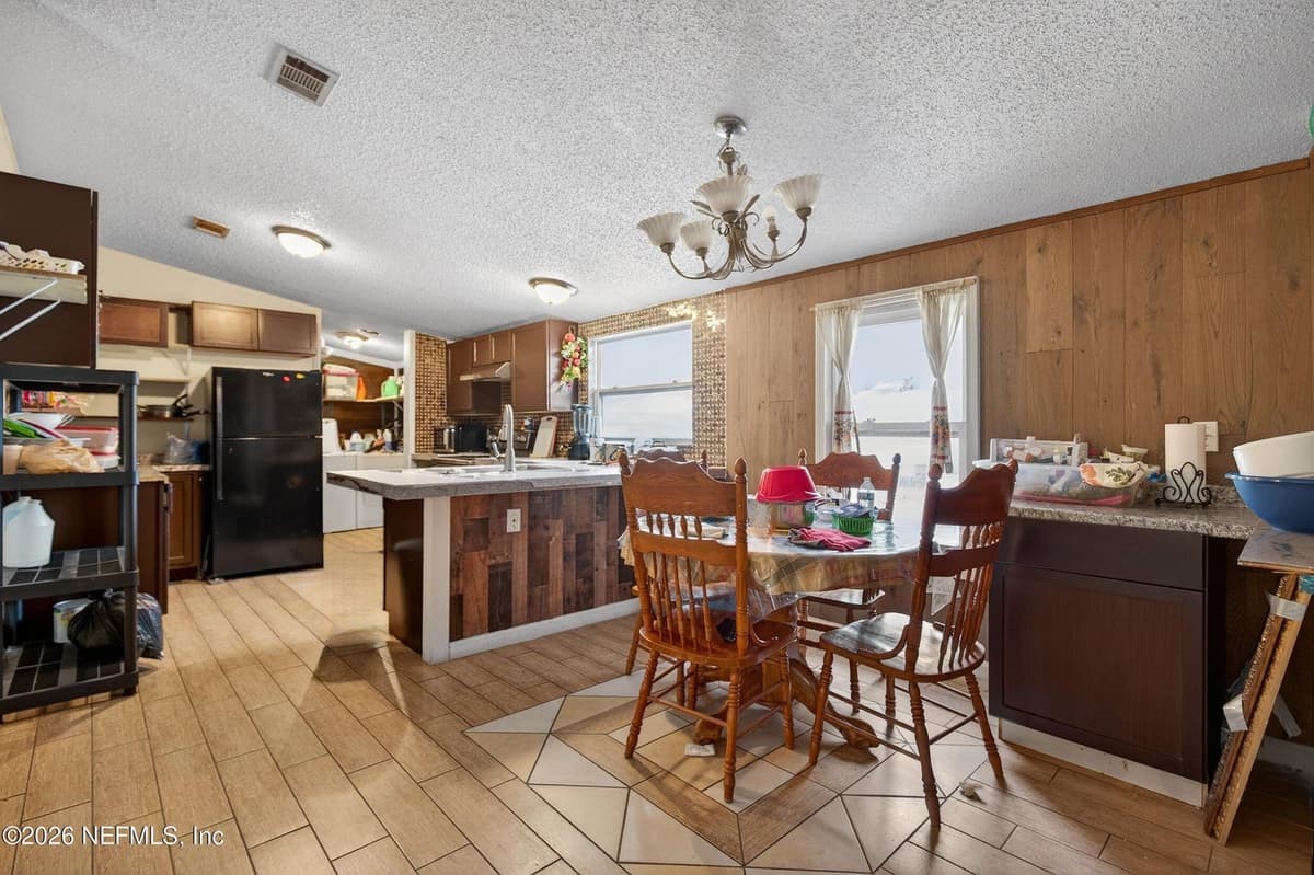 8355 NUSSBAUM Drive, Jacksonville, FL 32210 3