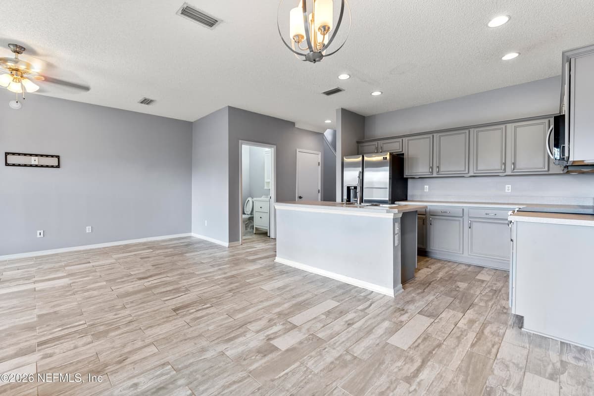 5223 BRIGHTON PARK Lane, Jacksonville, FL 32210 3