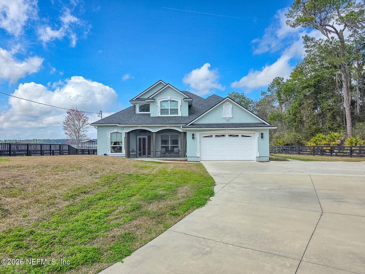 108 MAPLE Terrace, Florahome, FL 32140 2