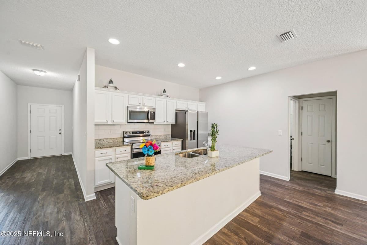 2400 LUNDY Road, Palatka, FL 32177 3