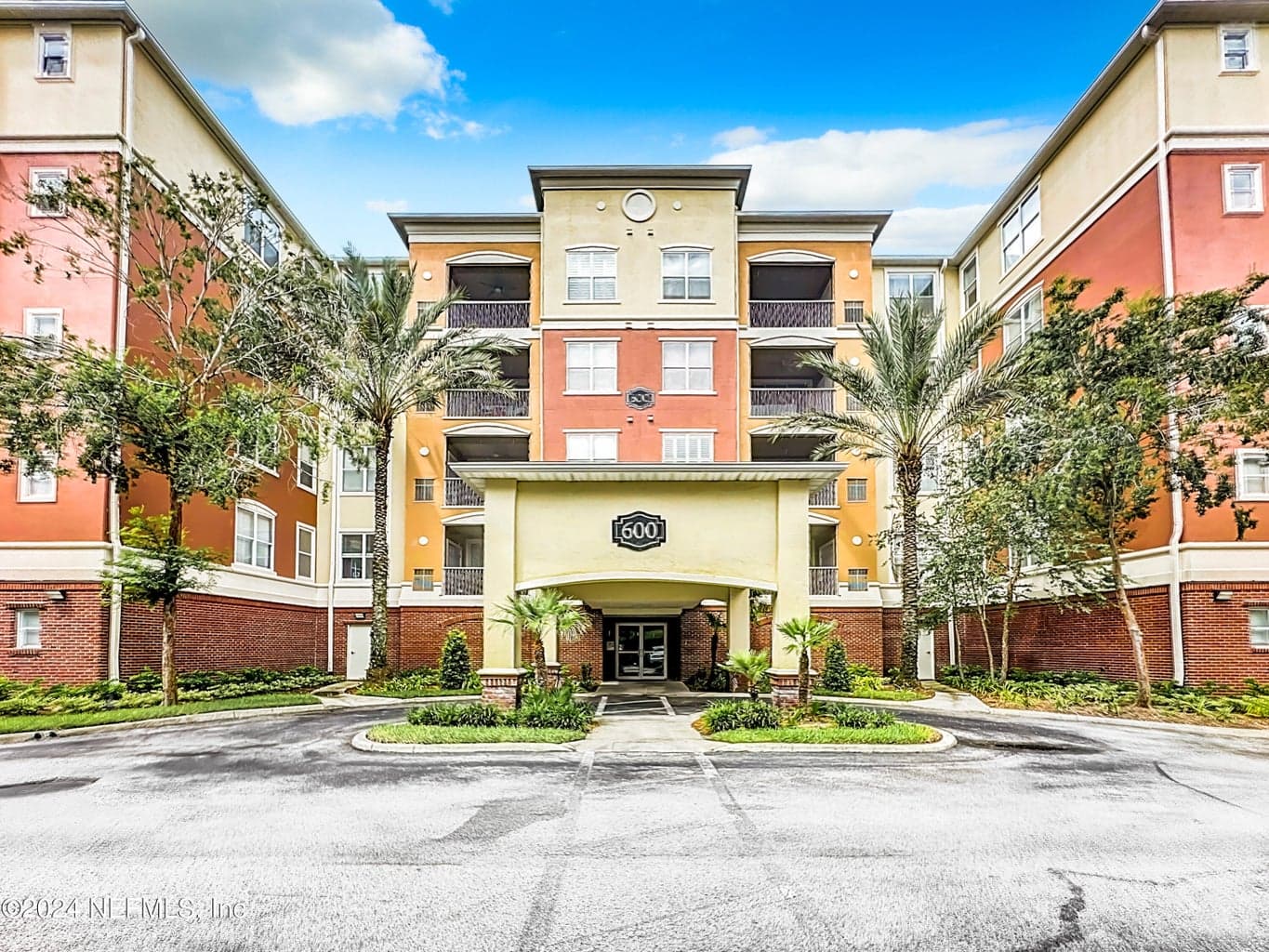 4480 DEERWOOD LAKE Parkway 621, Jacksonville, FL 32216