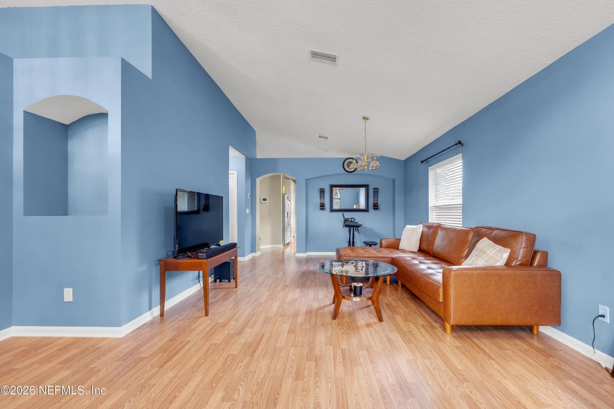 13706 W FISH EAGLE Drive W, Jacksonville, FL 32226 3