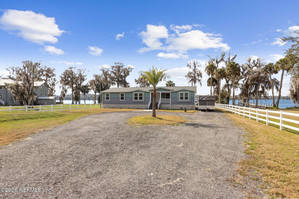 208 LAKE GEORGE POINT Drive, Georgetown, FL 32139 3