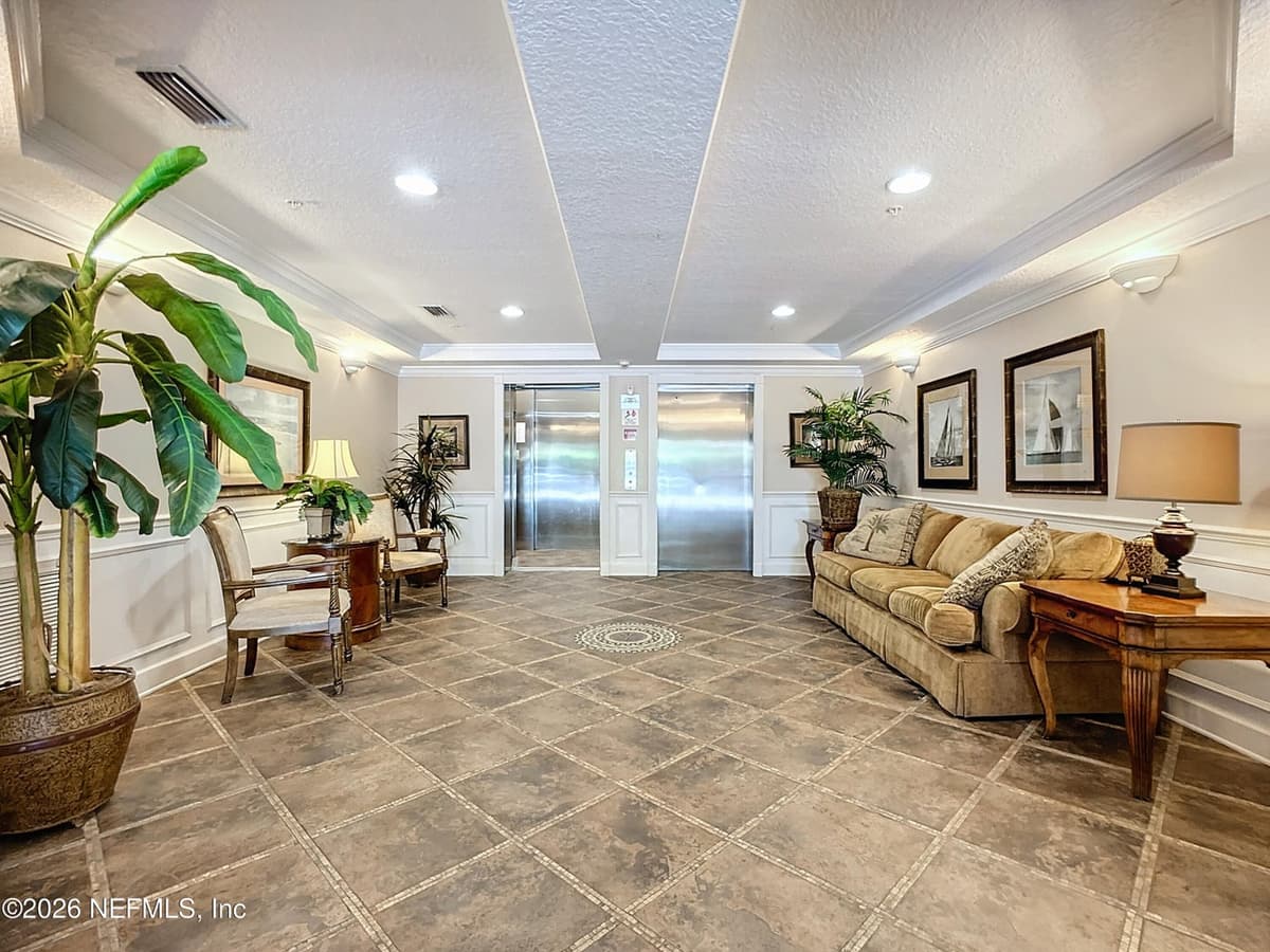 4480 DEERWOOD LAKE Parkway 621, Jacksonville, FL 32216 2