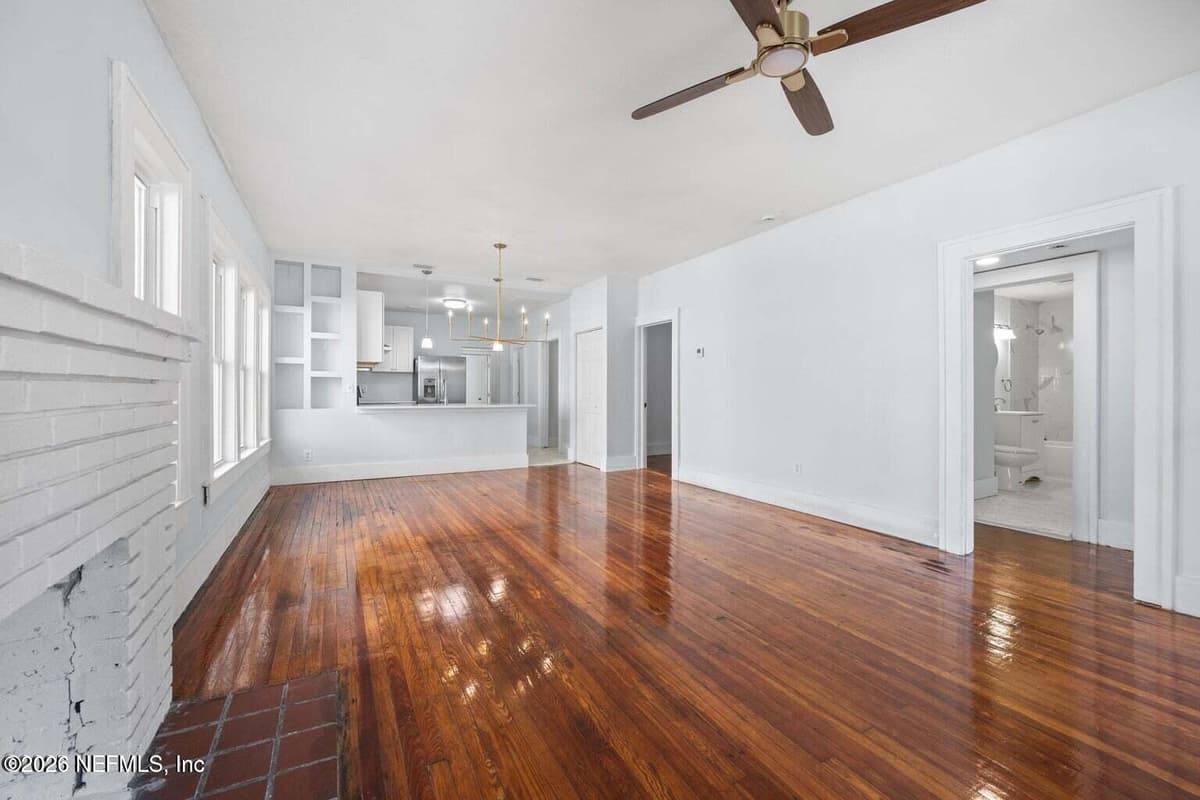 131 COTTAGE Avenue, Jacksonville, FL 32206 3