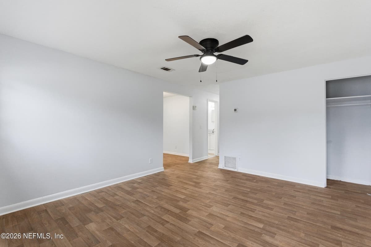 4663 ROANOKE Boulevard, Jacksonville, FL 32208 3