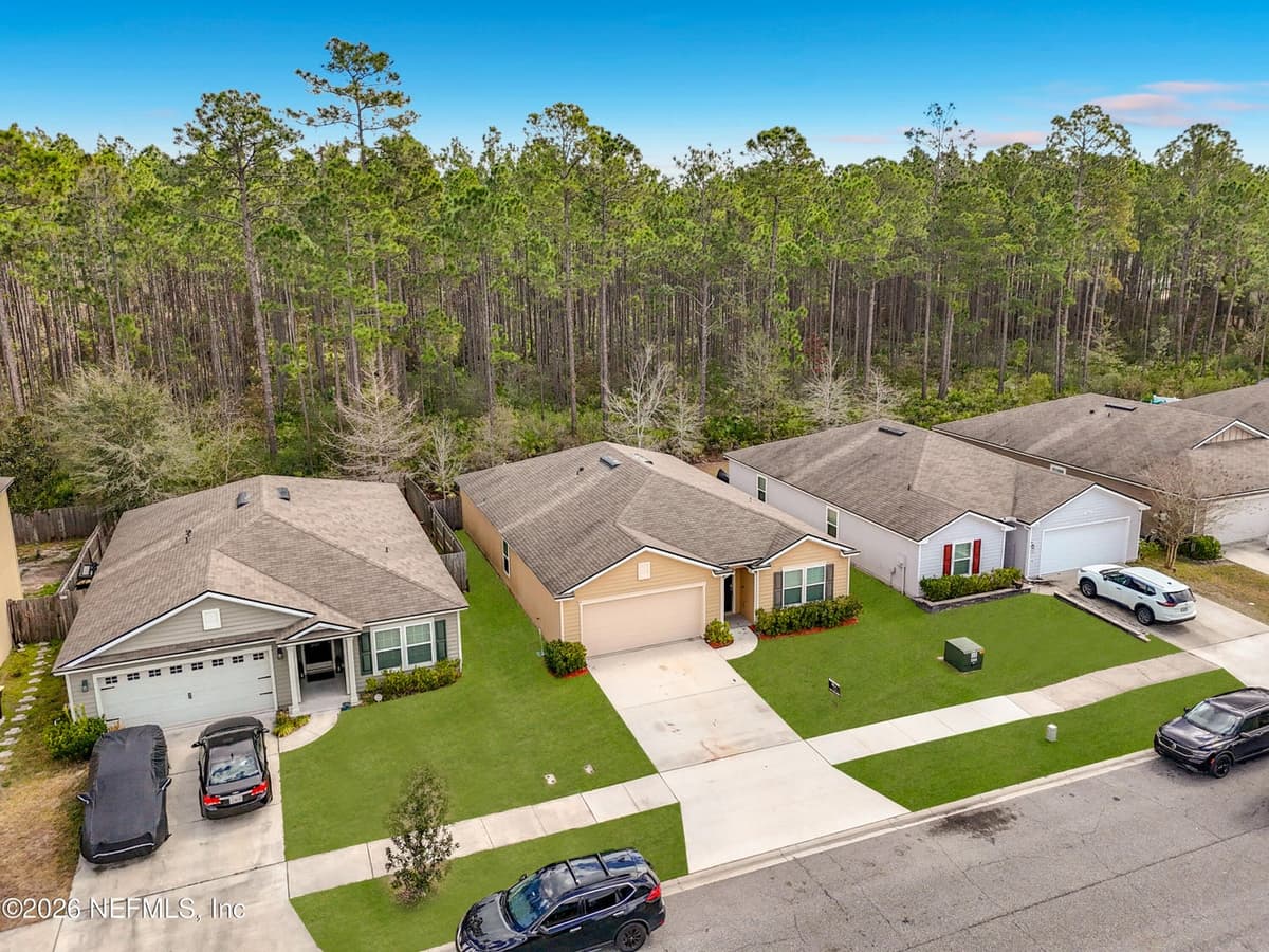 2047 APRIL OAKS Drive, Jacksonville, FL 32221 2