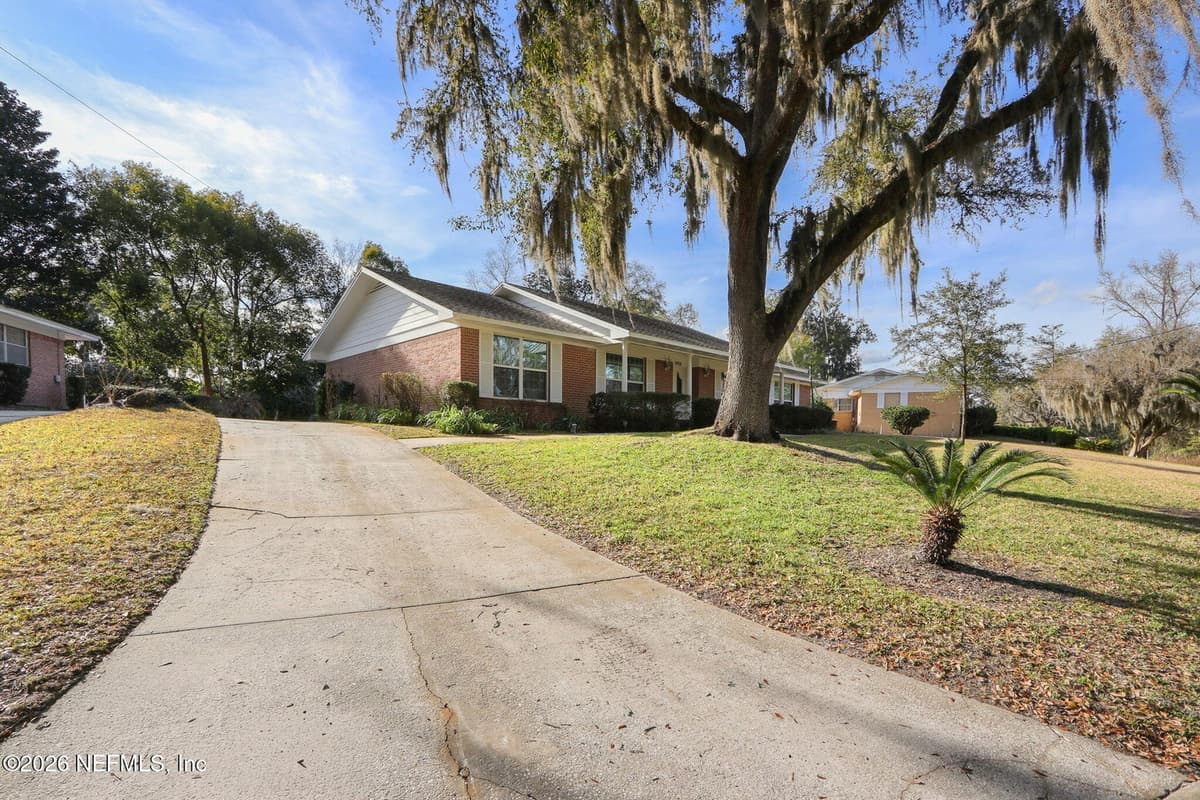 6906 HANSON Drive N, Jacksonville, FL 32210 2