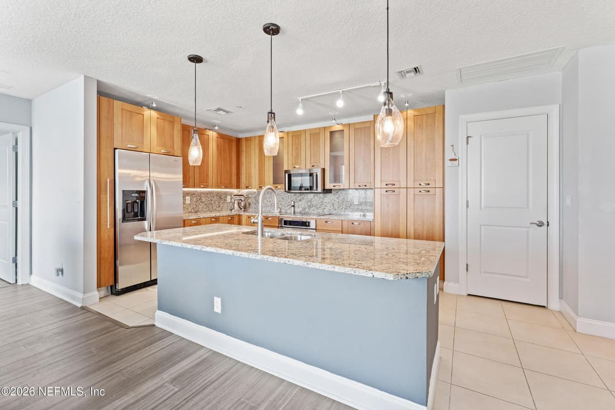 1431 RIVERPLACE Boulevard 3002, Jacksonville, FL 32207 3