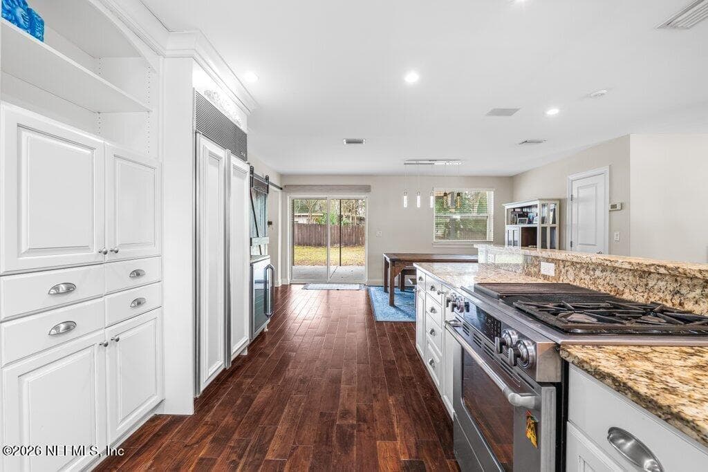 5762 HESTON Road, Jacksonville, FL 32207 3