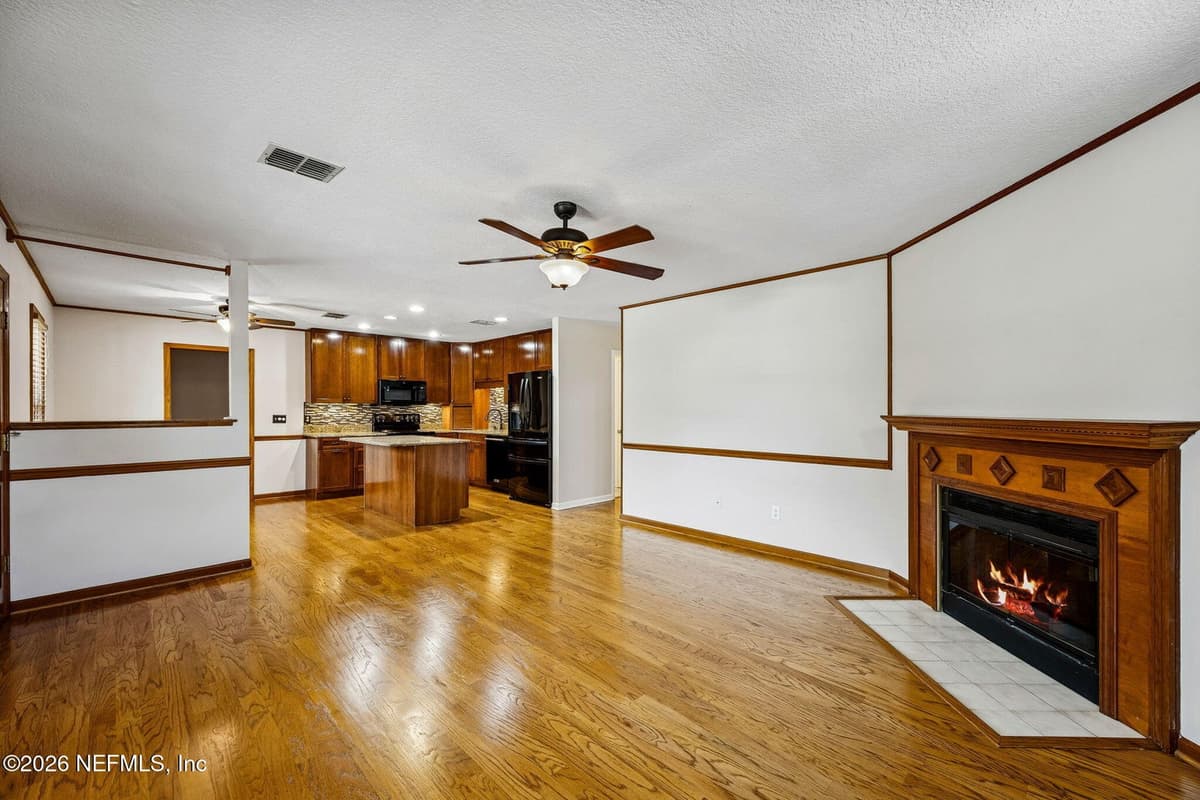1888 CLEMSON Road, Jacksonville, FL 32217 3