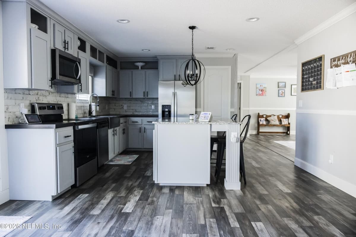 7205 EXLINE Road, Jacksonville, FL 32222 2