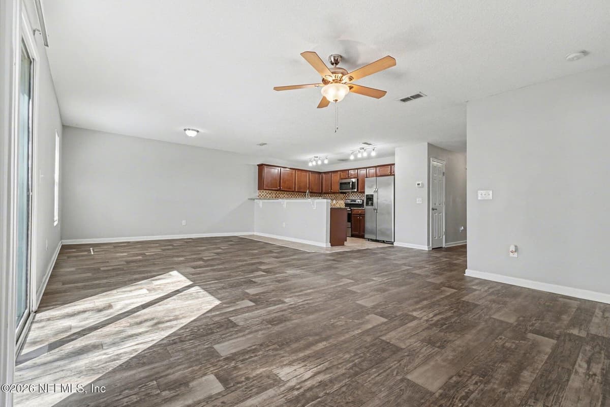 9180 MILL GROVE Drive, Jacksonville, FL 32222 2