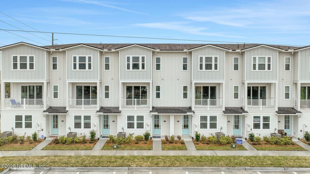1018 2ND Avenue N, Jacksonville Beach, FL 32250 2
