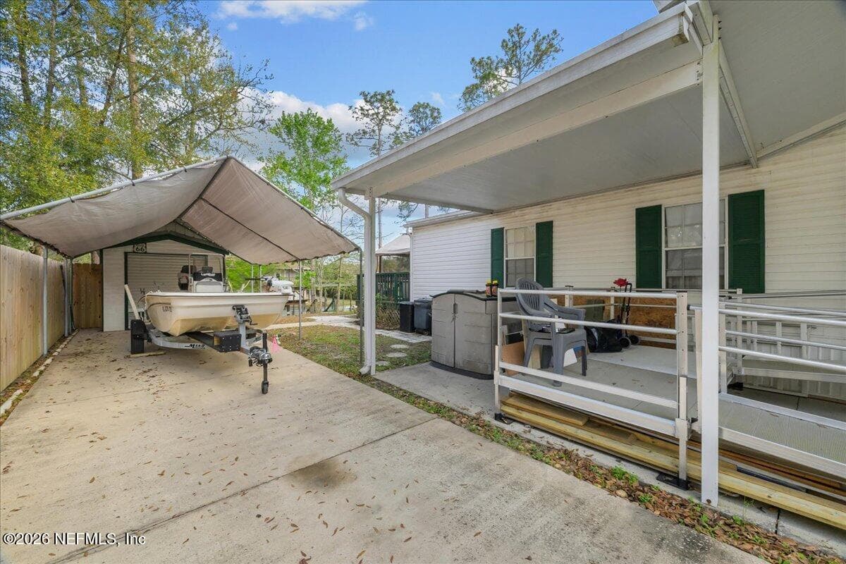 120 WATERWAY Avenue, Satsuma, FL 32189 2