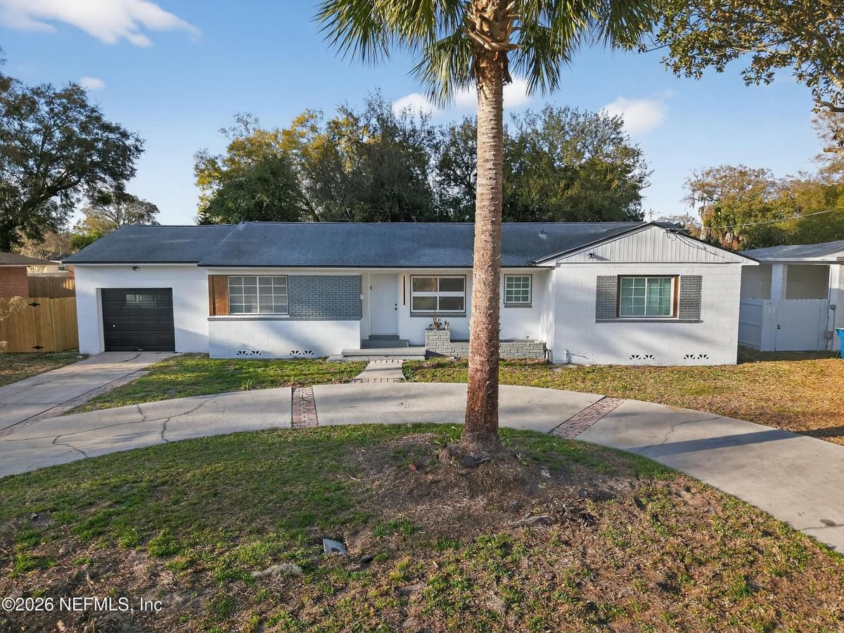 8365 BORDEAU Avenue N, Jacksonville, FL 32211 2