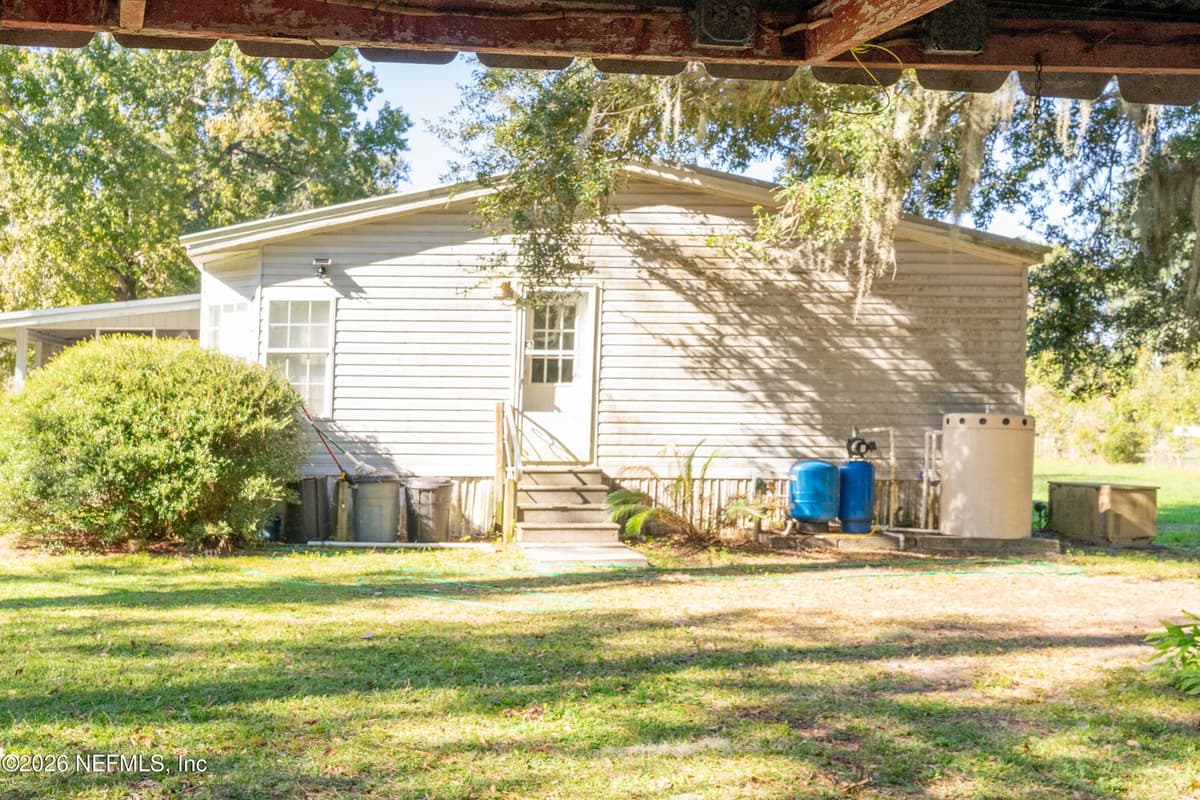 10569 MONCRIEF DINSMORE Road, Jacksonville, FL 32219 3