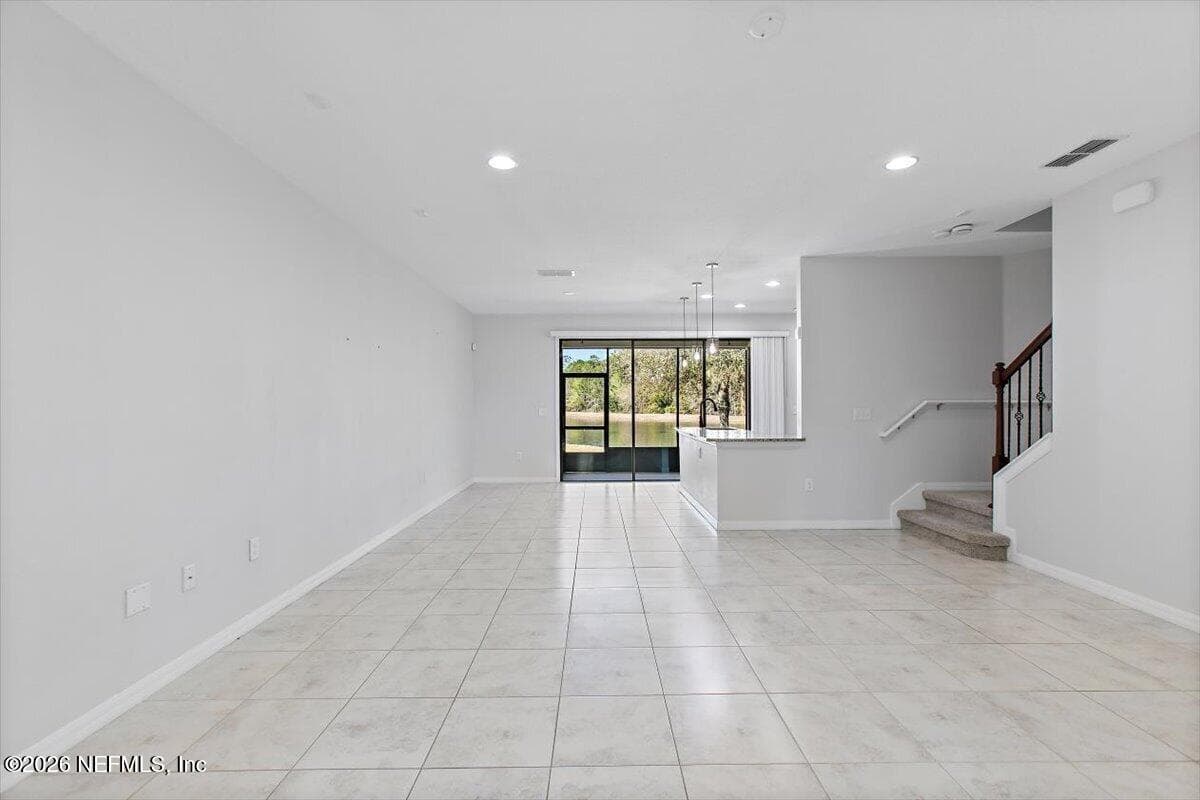 13960 BERRYVIEW Road, Jacksonville, FL 32258 2