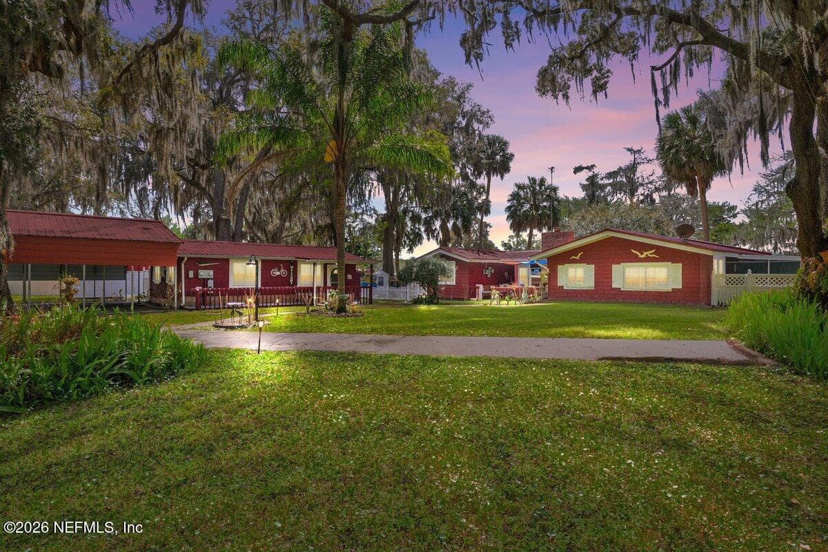 101 ORANGE Street, Satsuma, FL 32189 2