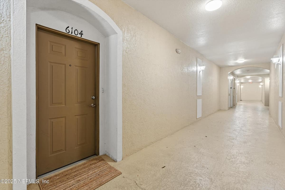 7801 POINT MEADOWS Drive 6104, Jacksonville, FL 32256 2