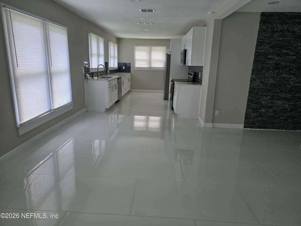 223 LANE Avenue S, Jacksonville, FL 32254 3