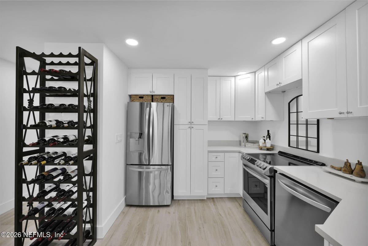 2100 OCEAN Drive 3E, Jacksonville Beach, FL 32250 3