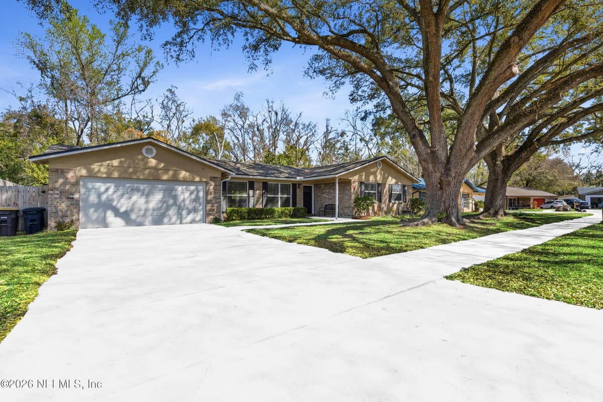 8729 PINON Drive, Jacksonville, FL 32221 2