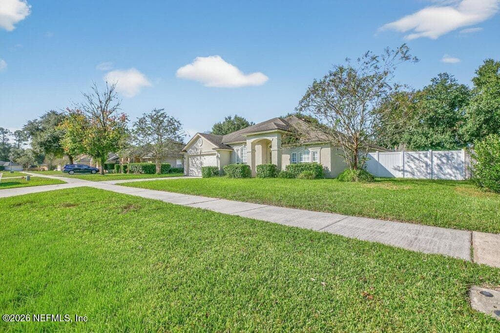620 MARTIN LAKES Drive E, Jacksonville, FL 32220 2