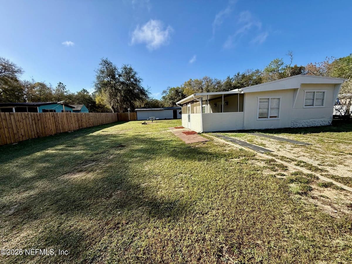 109 MARTINDALE Avenue, Interlachen, FL 32148 2