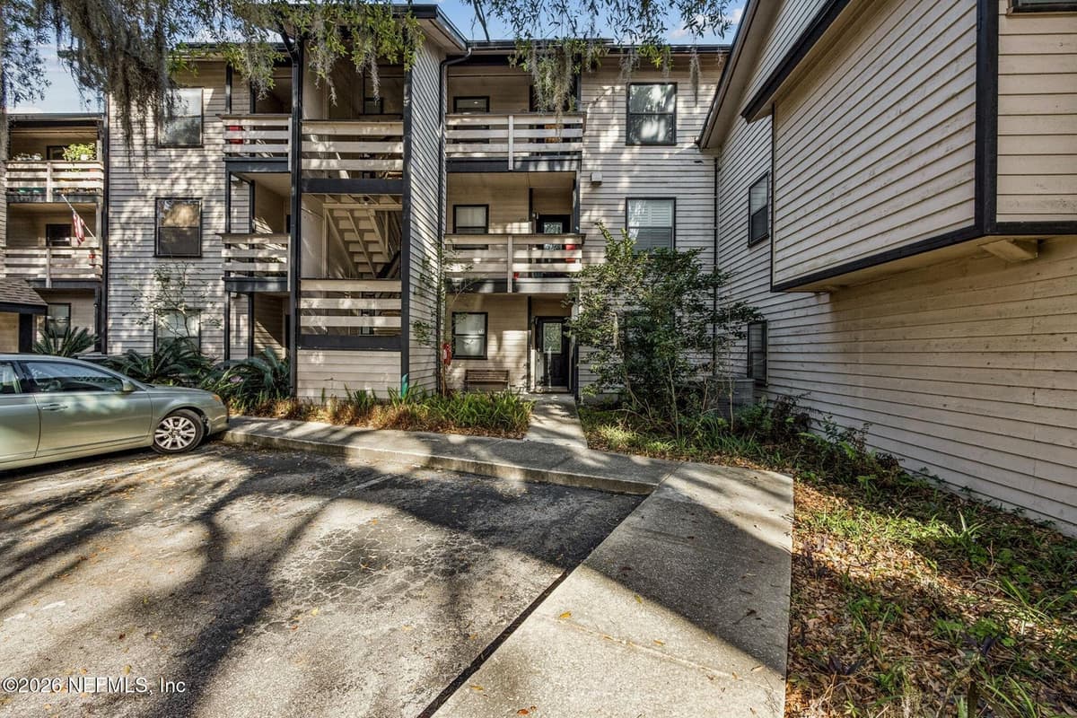 1604 ARCADIA Drive 105, Jacksonville, FL 32207 2