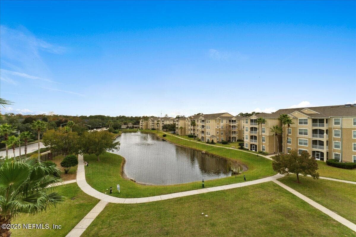 7801 POINT MEADOWS Drive 8404, Jacksonville, FL 32256 2