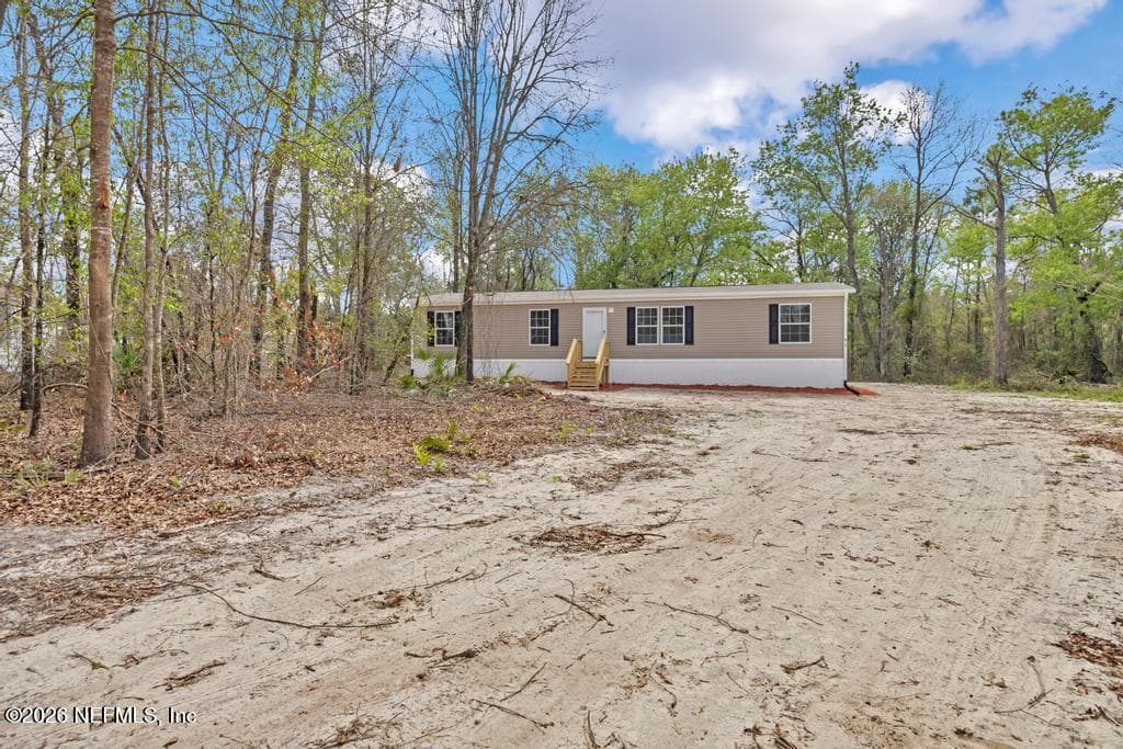 2004 BLUE KNOLL Road, Middleburg, FL 32068 2