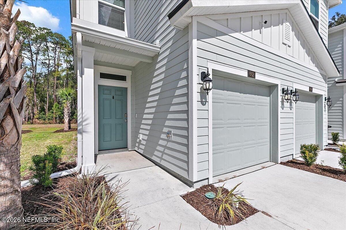 662 CELTIC Drive, Jacksonville, FL 32218 3