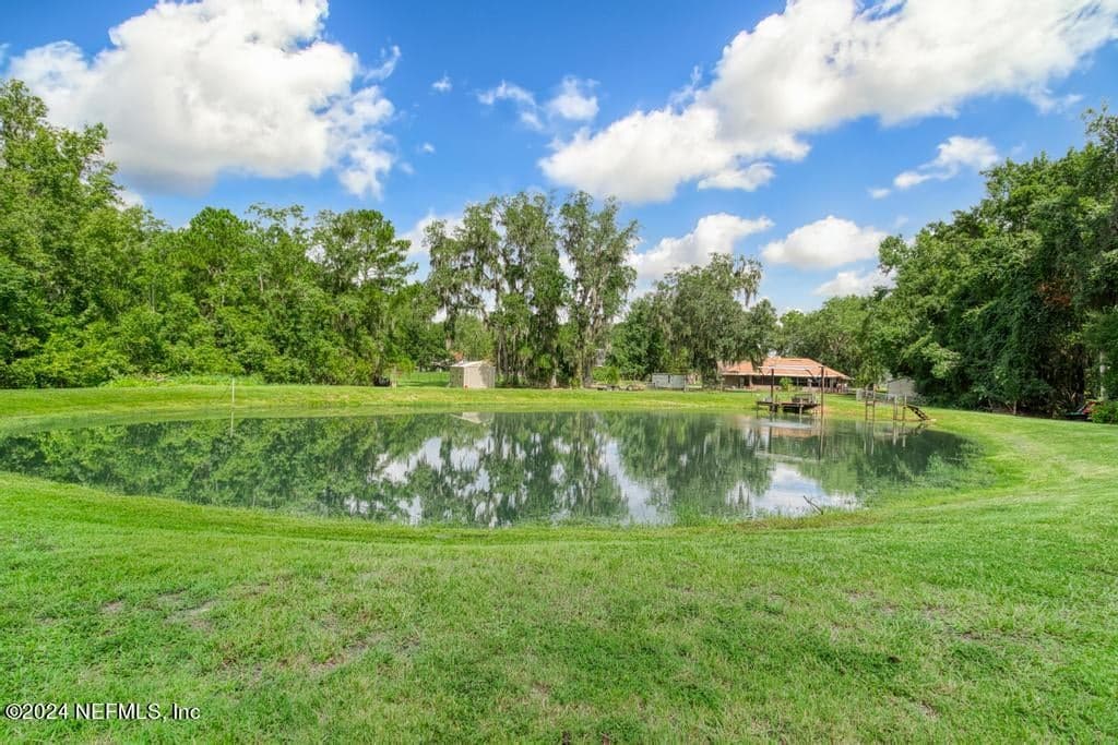 1242 KING JAMES Place, Jacksonville, FL 32218