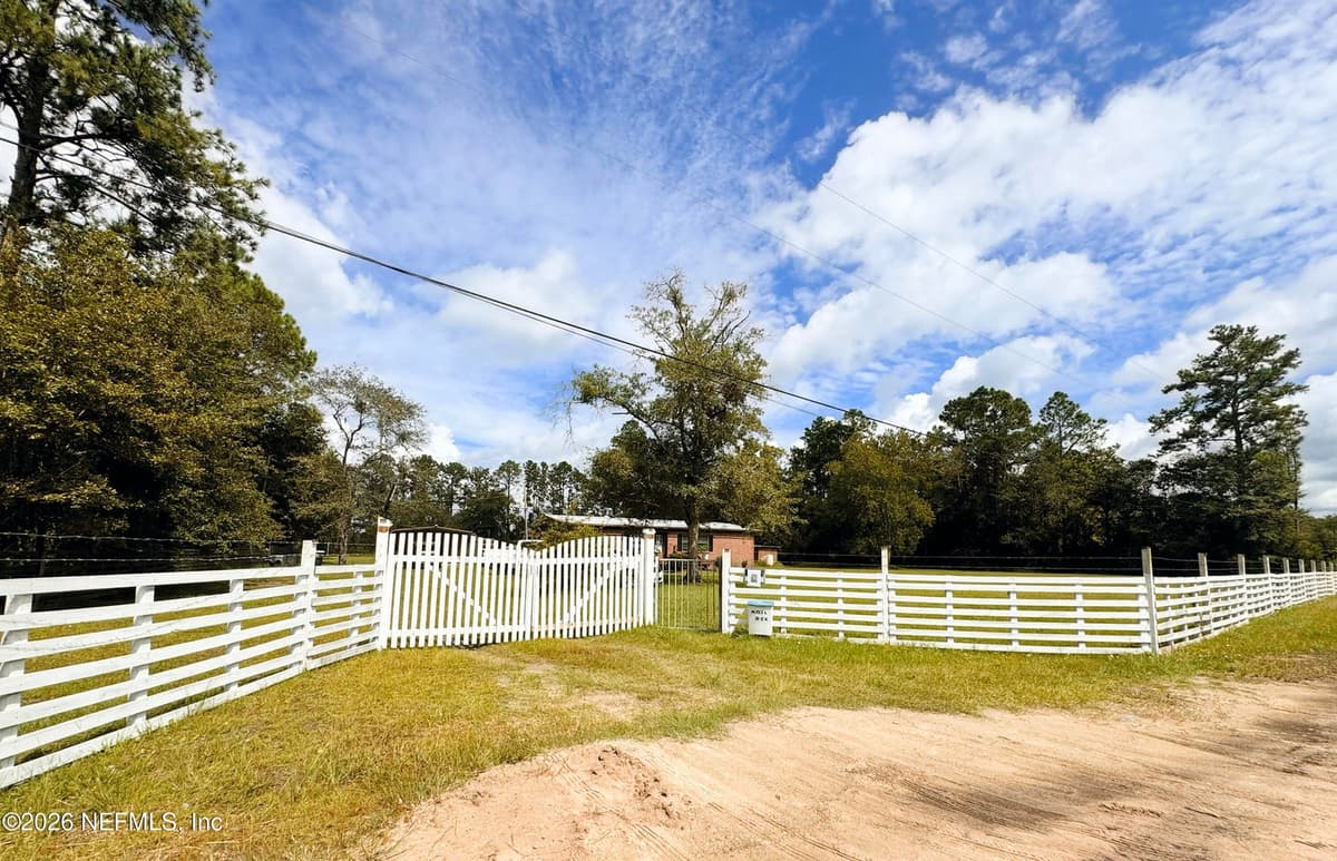 140 KEYSTONE Road, Palatka, FL 32177 3