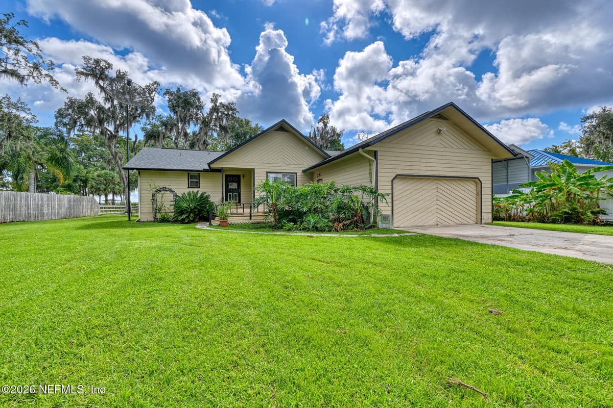 5325 DEER ISLAND Road, Green Cove Springs, FL 32043 2