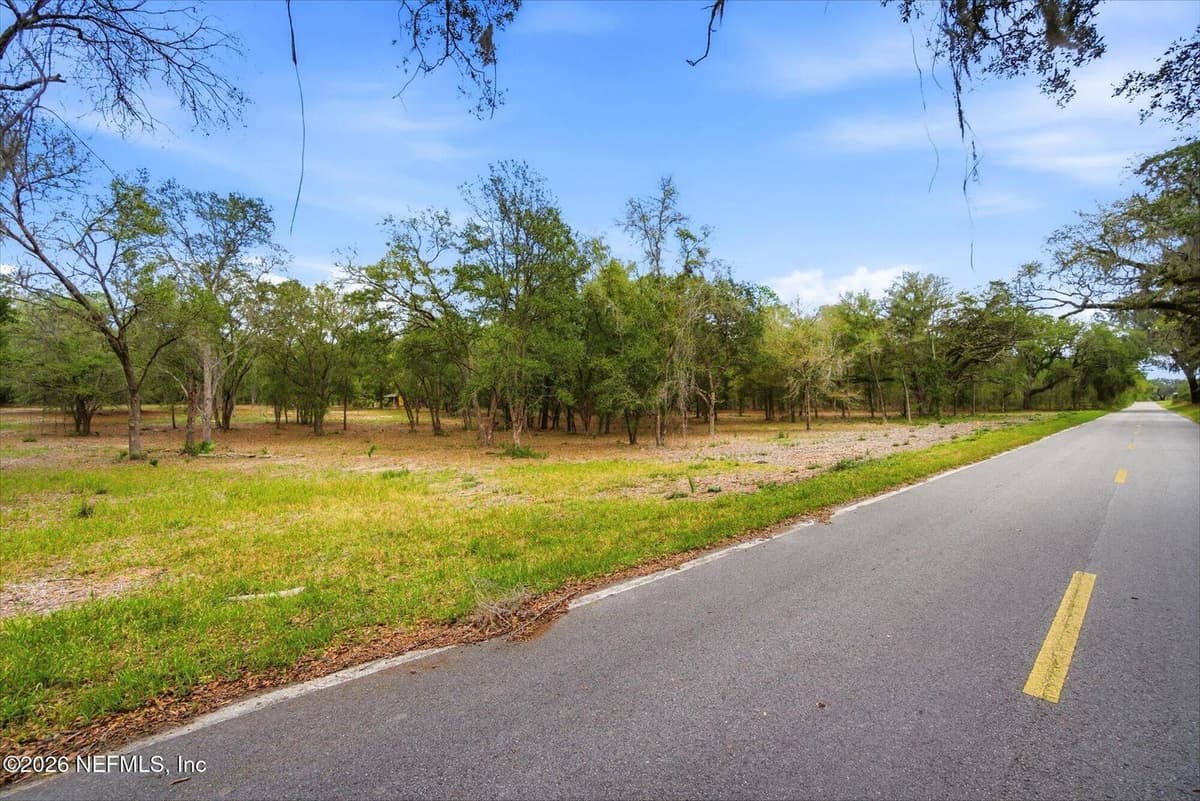 660 OLD WELAKA Road, Welaka, FL 32193 2