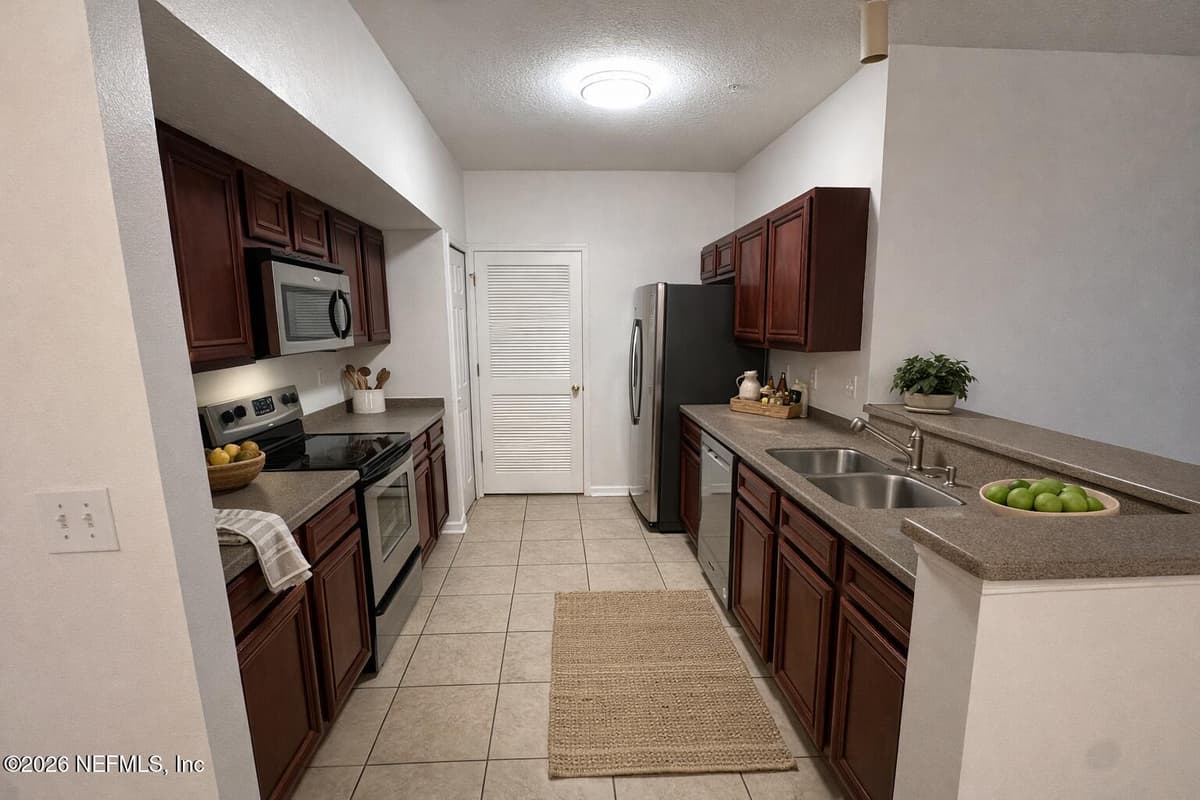 8227 LOBSTER BAY Court 106, Jacksonville, FL 32256 3